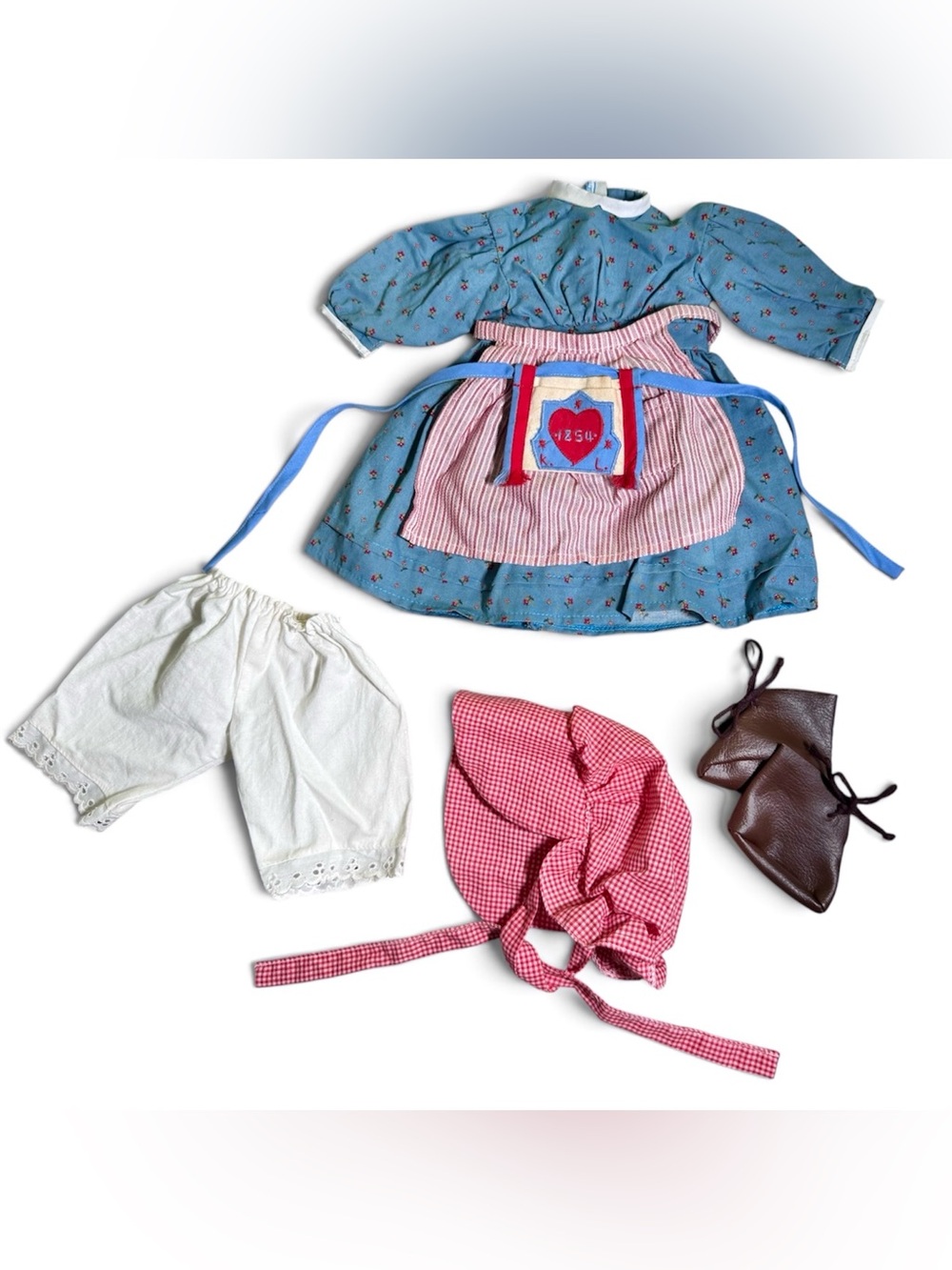 American Girl Pleasant Company Kirsten 1986 Meet Outfit Dress Apron Bonnet Boots